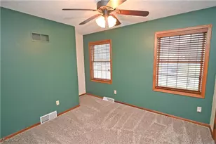 583 Wyndclift Cir, Austintown, OH 44515 - Photo 25