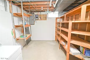 583 Wyndclift Cir, Austintown, OH 44515 - Photo 39