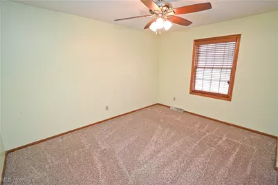 583 Wyndclift Circle, Austintown, OH 44515 - Photo 29