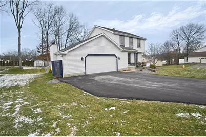 583 Wyndclift Circle, Austintown, OH 44515 - Photo 3