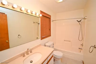 583 Wyndclift Circle, Austintown, OH 44515 - Photo 23