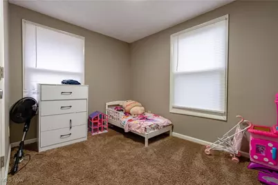 985 Bloomfield Avenue, Akron, OH 44302 - Photo 17