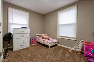 985 Bloomfield Ave, Akron, OH 44302 - Photo 17