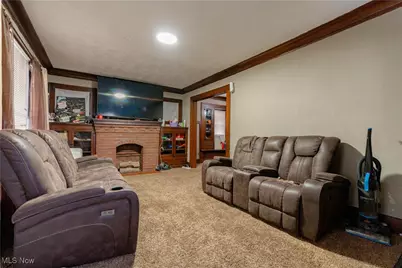 985 Bloomfield Avenue, Akron, OH 44302 - Photo 5