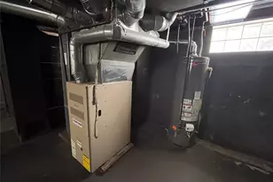 1595 Redwood Ave, Akron, OH 44301 - Photo 13