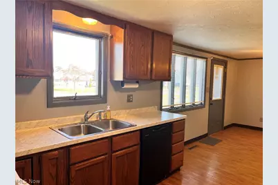 2130 E 44th Street, Ashtabula, OH 44004 - Photo 3
