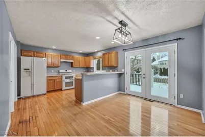 9642 Sunray Drive, Olmsted Twp, OH 44138 - Photo 3