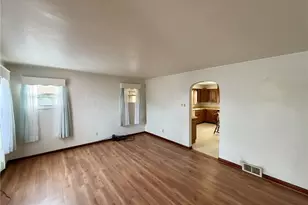 121 Buena Vista Blvd, Steubenville, OH 43952 - Photo 5