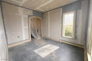 305 W Main St, LaGrange, OH 44050 - Photo 7