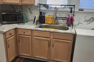 423 Bradley Ln, Youngstown, OH 44504 - Photo 9