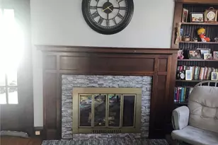 423 Bradley Ln, Youngstown, OH 44504 - Photo 5