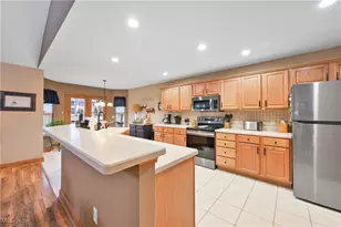 701 Shadow Creek Trail, Amherst, OH 44001 - Photo 13