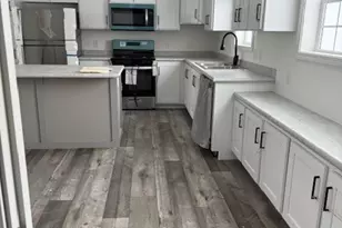 2661 Lake Breeze Dr, Madison, OH 44057 - Photo 5