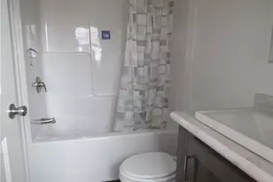 2663 Lake Breeze Dr, Madison, OH 44057 - Photo 3