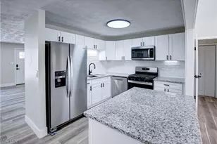 6242 Oxford Ct, Huber Heights, OH 44146 - Photo 3