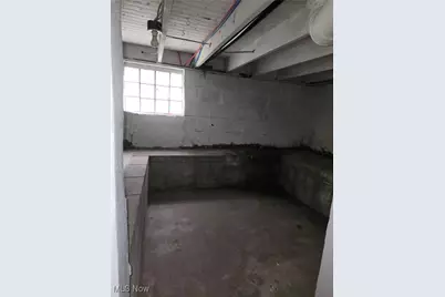 2438 Indiana Way NE, Canton, OH 44705 - Photo 25