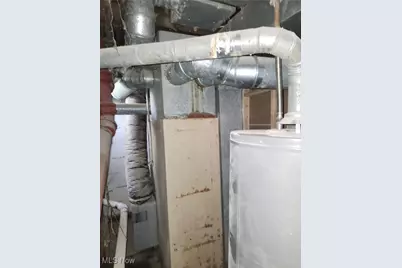 2438 Indiana Way NE, Canton, OH 44705 - Photo 31