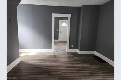 2438 Indiana Way NE, Canton, OH 44705 - Photo 7