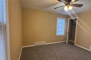 4643 E 90th St, Garfield Heights, OH 44125 - Photo 5