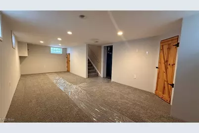 4643 E 90th Street, Garfield Heights, OH 44125 - Photo 13