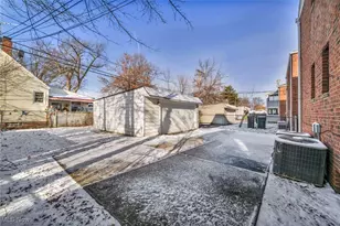 420 E 222nd St, Euclid, OH 44123 - Photo 5