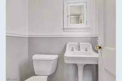 2317 Canterbury Road, University Heights, OH 44118 - Photo 13