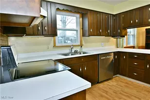 5298 Calla Ave NW, Champion, OH 44483 - Photo 13