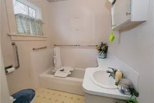 219 W Central Ave, Ravenna, OH 44266 - Photo 13