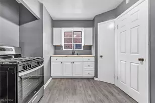 422 E 222nd St, Euclid, OH 44123 - Photo 7