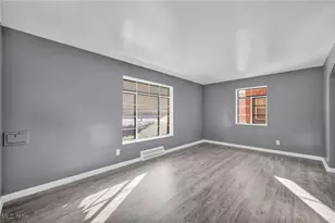 422 E 222nd St, Euclid, OH 44123 - Photo 15