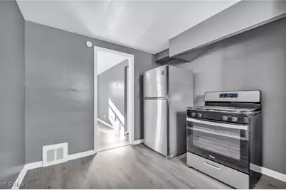 422 E 222nd Street #2, Euclid, OH 44123 - Photo 9