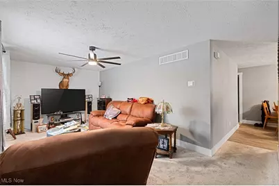 132 Villard Street, Apple Creek, OH 44606 - Photo 5