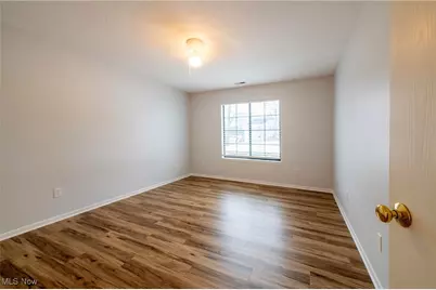 8621 Scenicview Drive, Grandview Heights, OH 44147 - Photo 13