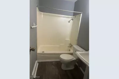 368 Maryknoll Avenue, Campbell, OH 44405 - Photo 5