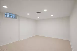 24270 Hermitage Rd, Huber Heights, OH 44122 - Photo 31