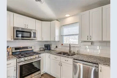 3327 Valley Forge Drive, Brunswick, OH 44212 - Photo 9