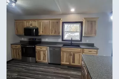 327 29th Street NW, Massillon, OH 44647 - Photo 3