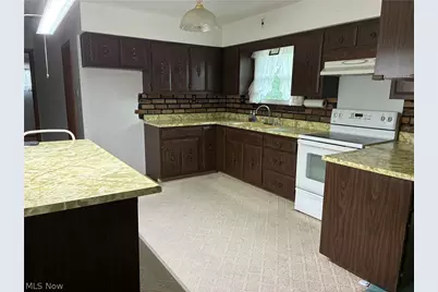 154 Patterson Road, Weirton, WV 26062 - Photo 7