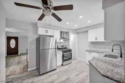 375 Beechwood Drive, Willowick, OH 44095 - Photo 9