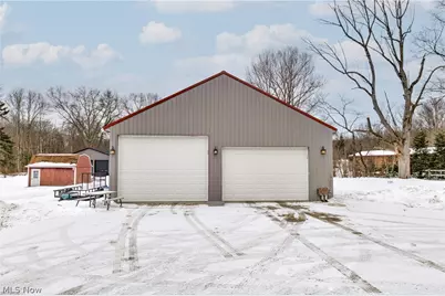 240 Warner Road, Hubbard, OH 44425 - Photo 23