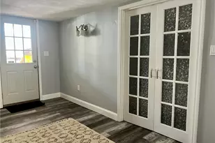 240 Warner Rd, Hubbard, OH 44425 - Photo 9