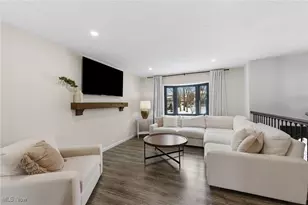 1904 Alcott Ln, Brunswick, OH 44212 - Photo 3