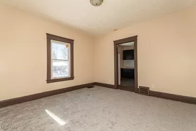 813 Wayside Road, Loveland, OH 44110 - Photo 7