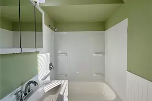 17404 Throckley Ave, Loveland, OH 44128 - Photo 35