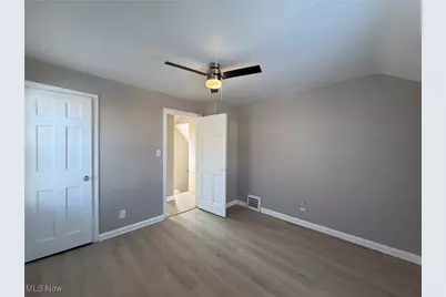 17404 Throckley Avenue, Loveland, OH 44128 - Photo 33