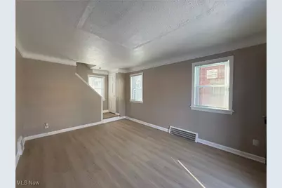 17404 Throckley Avenue, Loveland, OH 44128 - Photo 5