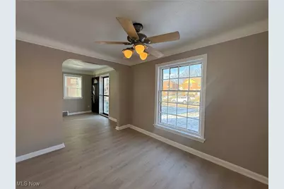 17404 Throckley Avenue, Loveland, OH 44128 - Photo 9