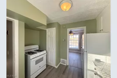 17404 Throckley Avenue, Loveland, OH 44128 - Photo 17