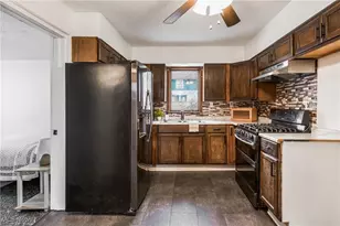 1024 W 54th St, Ashtabula, OH 44004 - Photo 3