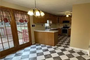 8608 Goddard Craft Ln, Cambridge, OH 43725 - Photo 3